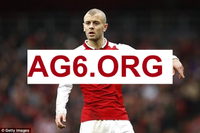 格拉斯纳：欧战和英超都会派出最强阵，我们离联赛第八只差三分